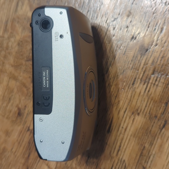 Cannon Sure Shot 76 Zoom Film Camera - Picture 5 of 6